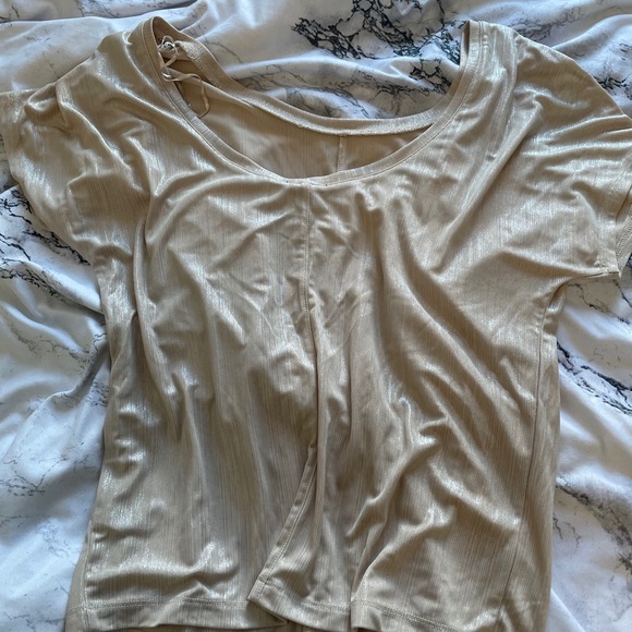 shiny gold t shirt - Picture 2 of 3